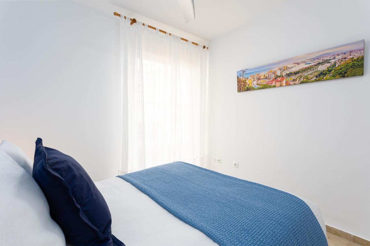 Holidays2Malaga Capuchinos French Balconies, Private Parking, Wifi & Air Con Екстериор снимка