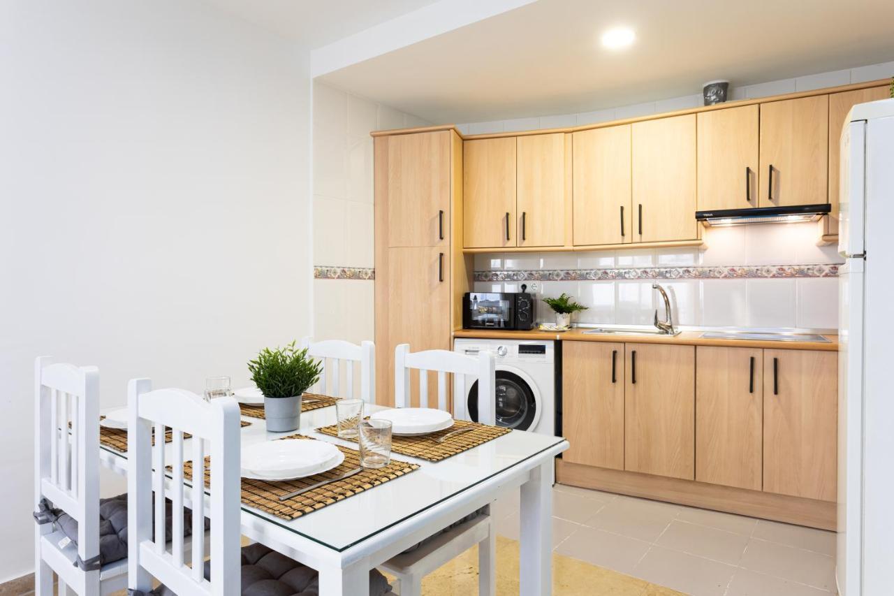 Holidays2Malaga Capuchinos French Balconies, Private Parking, Wifi & Air Con Екстериор снимка